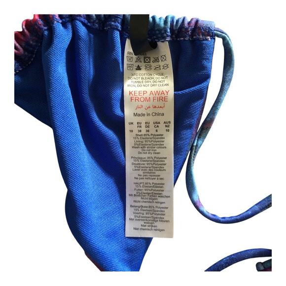 Pretty Little Things NWT Blue Acid Wash Contrast Tie Triangle Bikini Top Size 6 - Picture 7 of 14